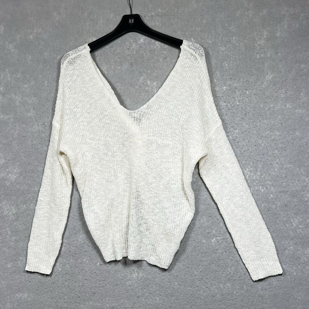 Moon & Madison Twist Front Knit Sweater Womens Small White Acrylic Long Sleeve